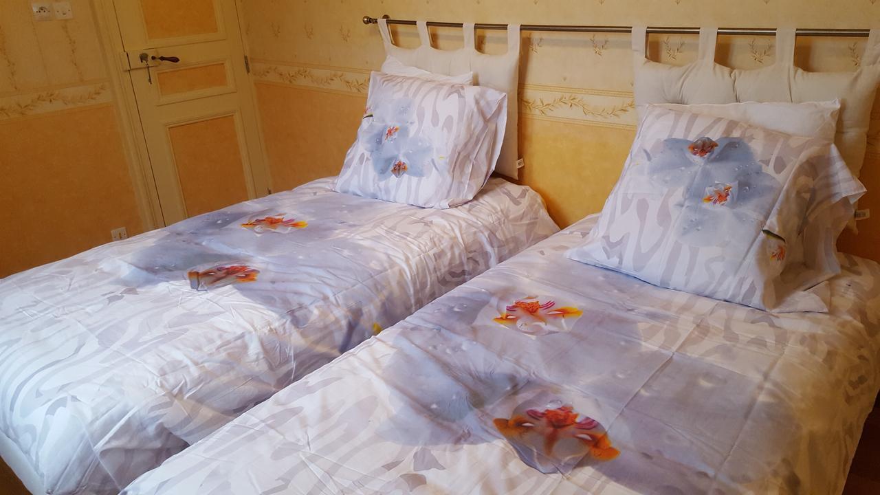 Bed and Breakfast Camden House Aubry-le-Panthou Esterno foto