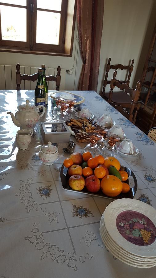 Bed and Breakfast Camden House Aubry-le-Panthou Esterno foto